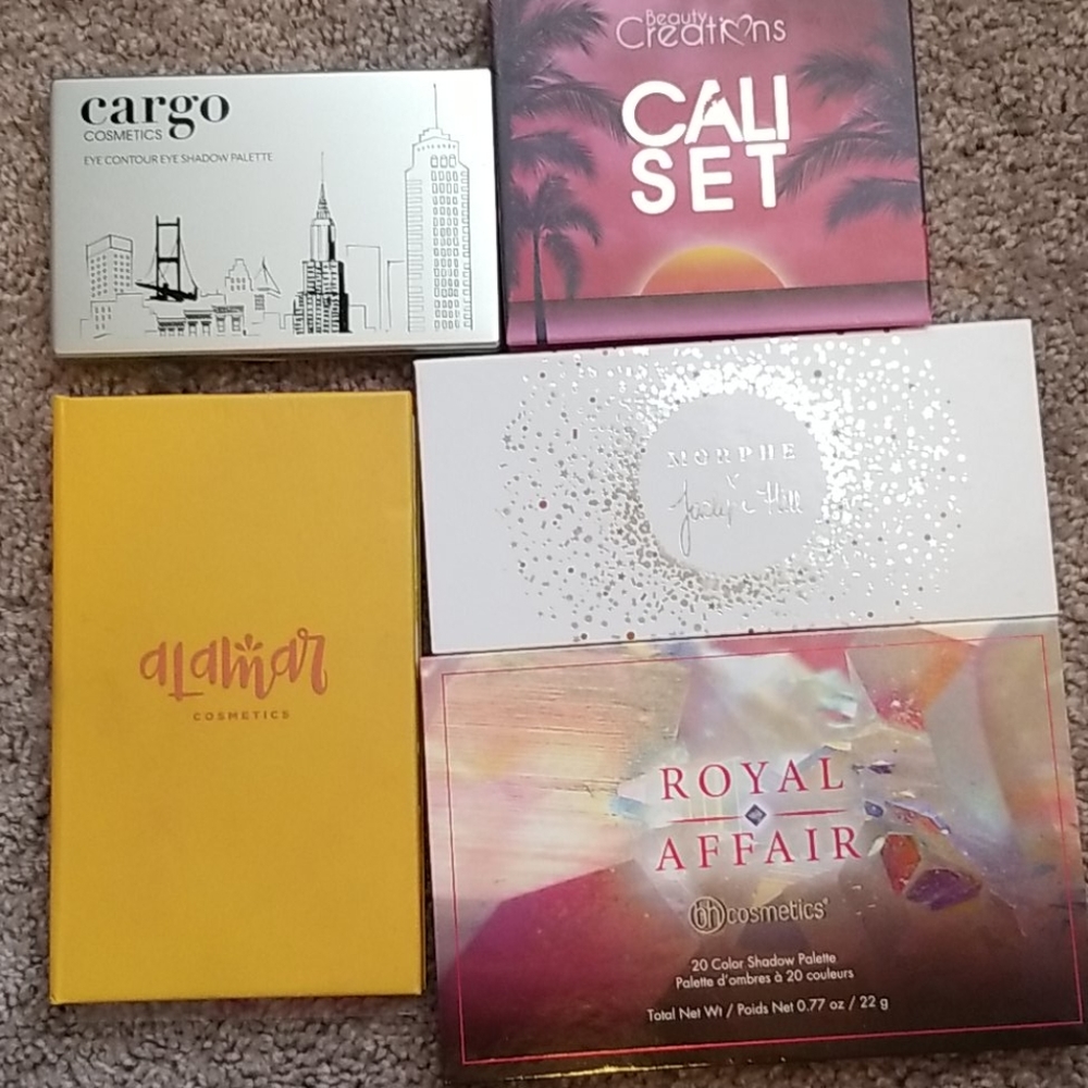 Eyeshadow palette declutter lot